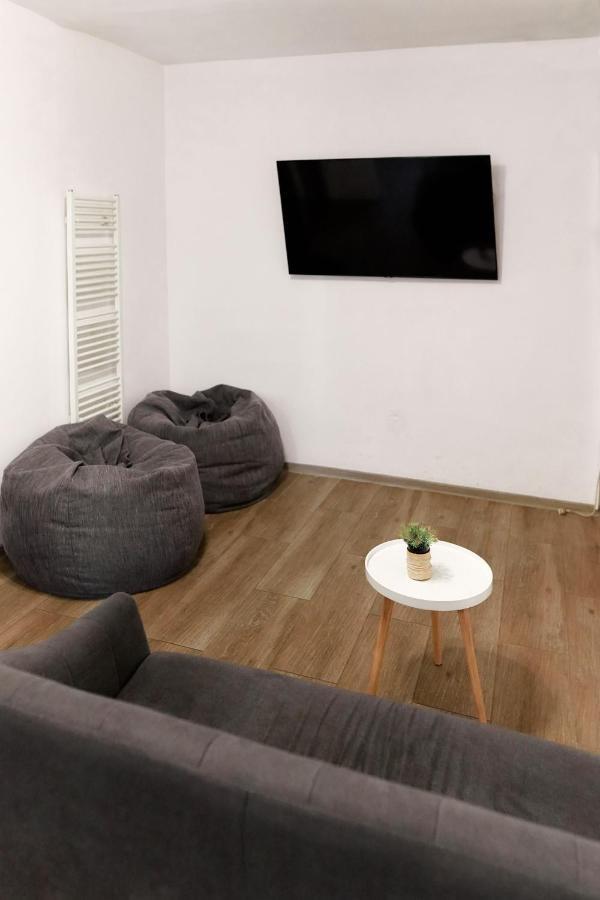 Bta Apartment Manastur คลูจ-นาโปกา ภายนอก รูปภาพ